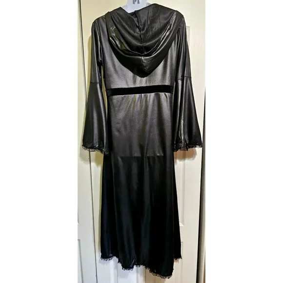 Spirit Halloween Spider Sorceress Witch Costume Girls 14-16 Hooded Dress Purple - Picture 4 of 5